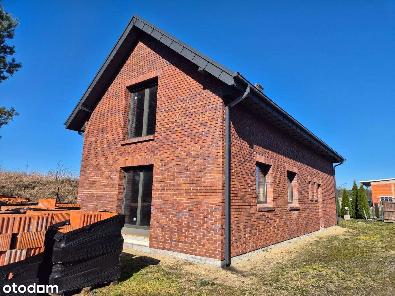 Działka 349/7 z domem jednorodzinnym, b. dobre wykonanie;  ostatni dom-2