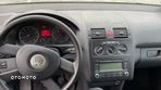 Volkswagen Touran 1.6 Conceptline - 8