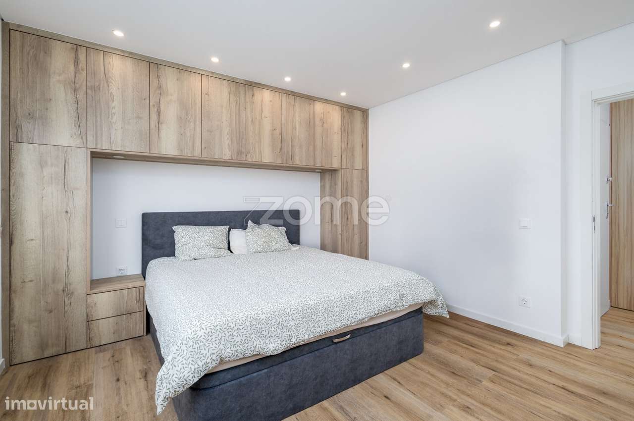 Moradia T3 com piscina na Sobreda-14