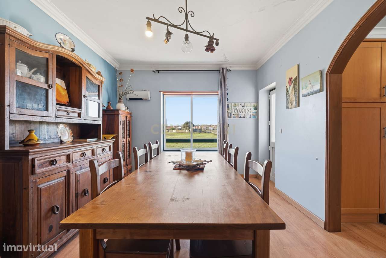 Moradia T3 com piscina e vista campo em Localização Privilegiada-12