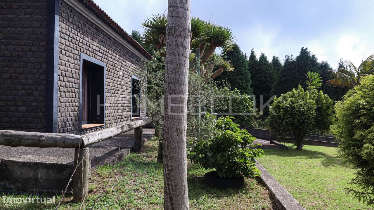 Moradia T3 em Pedra com Vista Mar | 2.800 m² de Terreno-5