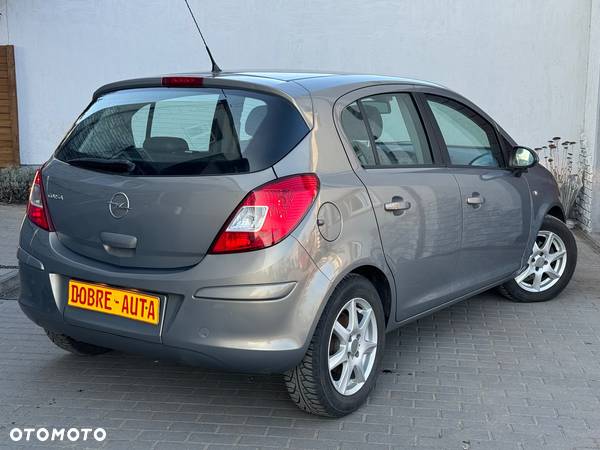 Opel Corsa 1.4 16V Innovation - 28