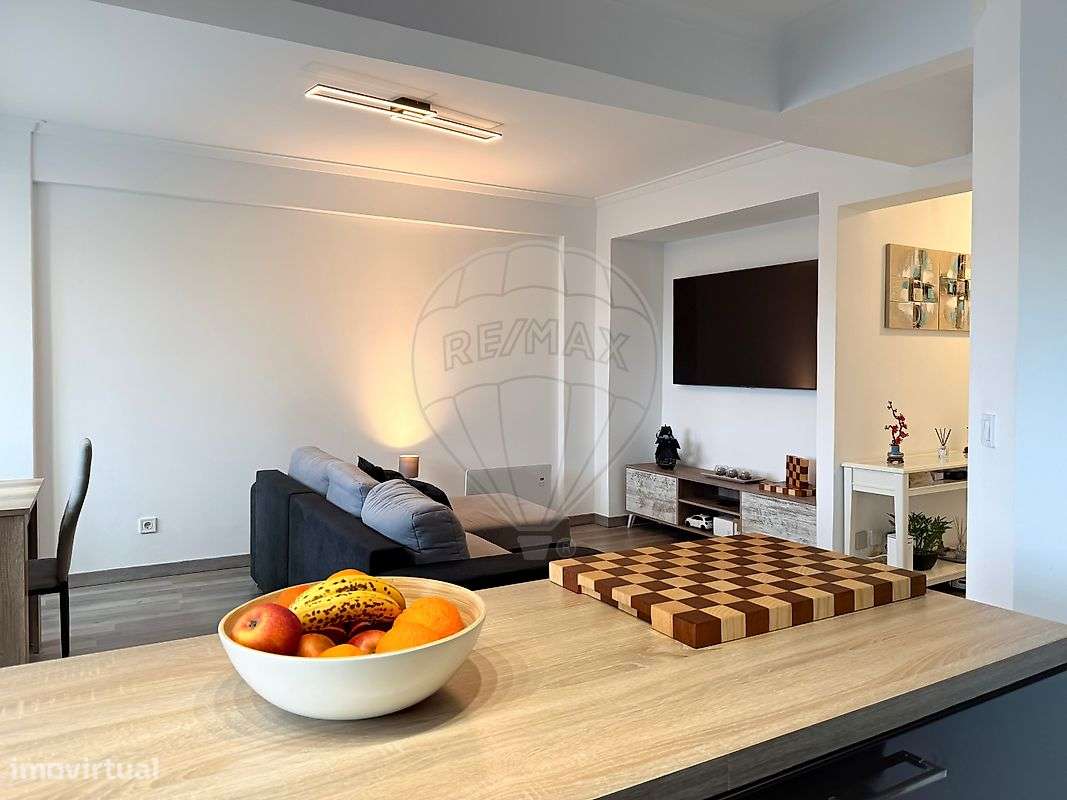 Apartamento T1 Remodelado em Belas-6