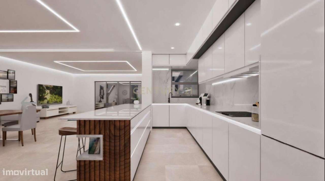 Luxuosa Moradia Nova em São Martinho, Funchal - Grande imagem: 2/8