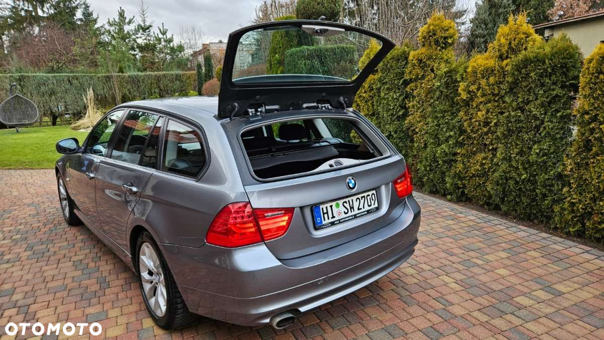 BMW Seria 3 320d Touring Sport Line - 20