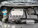 Volkswagen Touran 2.0 TDI DPF Highline - 19