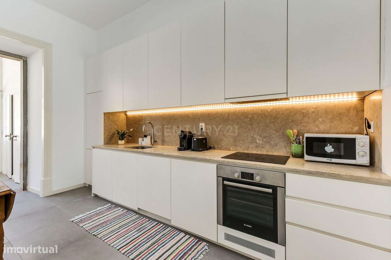 T2+1 DE CHARME COM TERRAÇO, VARANDAS E ARRECADAÇÃO NAS AVENIDAS NOVAS - Grande imagem: 2/42