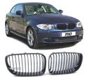 GRELHAS FRONTAIS PARA BMW E81 E82 E87 E88 07-12 LOOK M PRETO BRILHANTE - 1