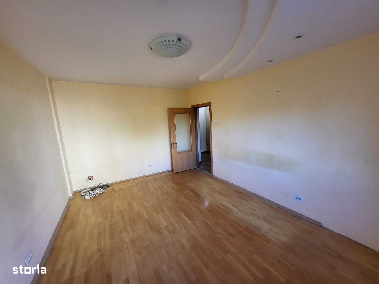 Apartament 2 camere decomandat, Pacurari OMV 84.000 euro negociabil