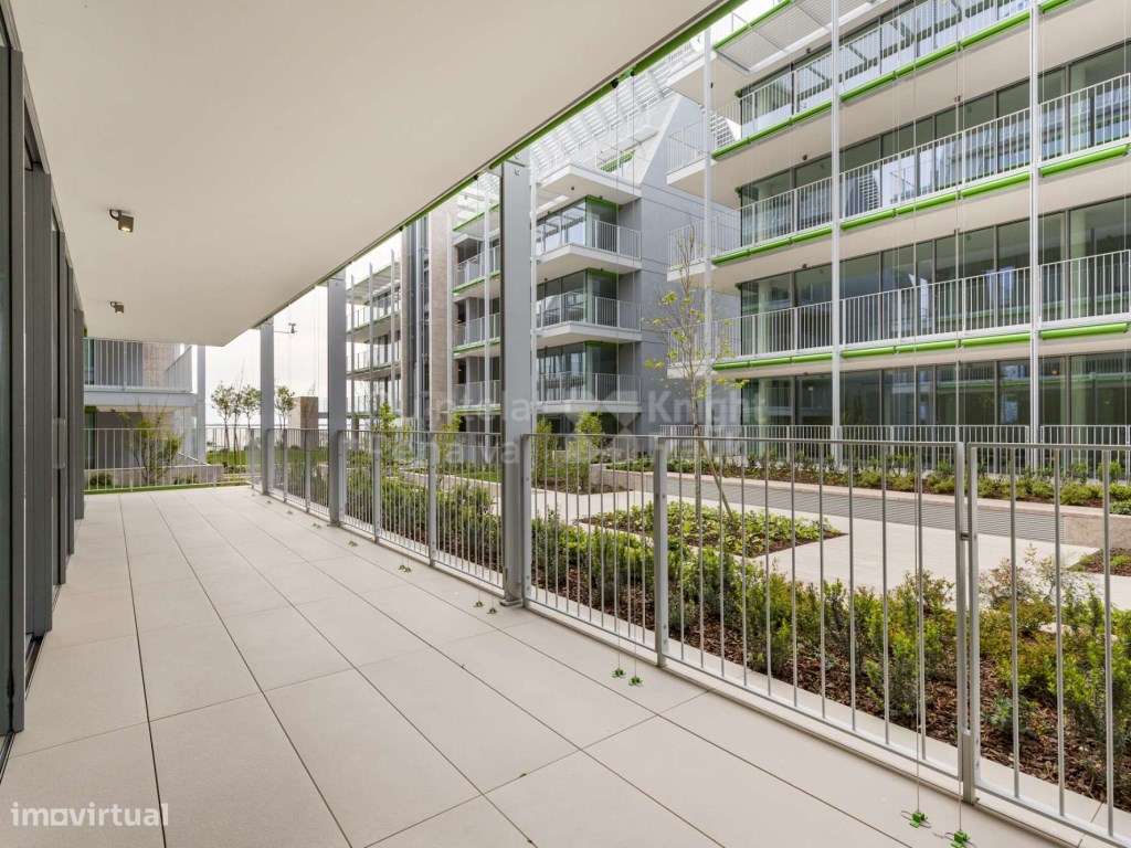 Apartamento T3 com varanda e estacionamento, Braço de Prata - Grande imagem: 4/23