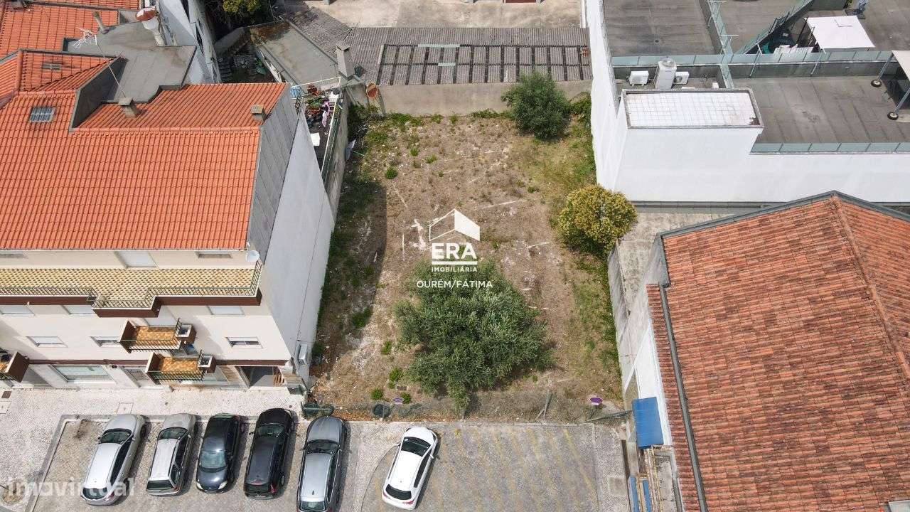 Lote com possibilidade de construção, no centro de Ourém - Grande imagem: 2/16