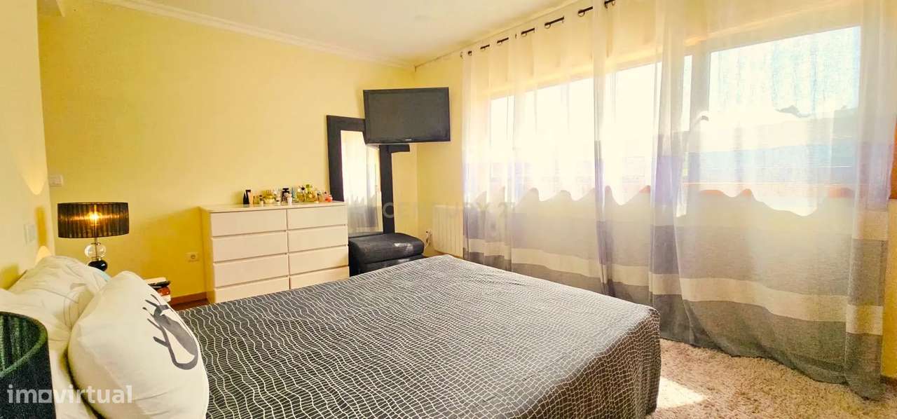 Moderna Moradia T4 com Piscina em Aldreu, Barcelos-30