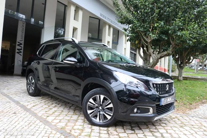 Peugeot 2008 1.2 PureTech Allure EAT6 - 4