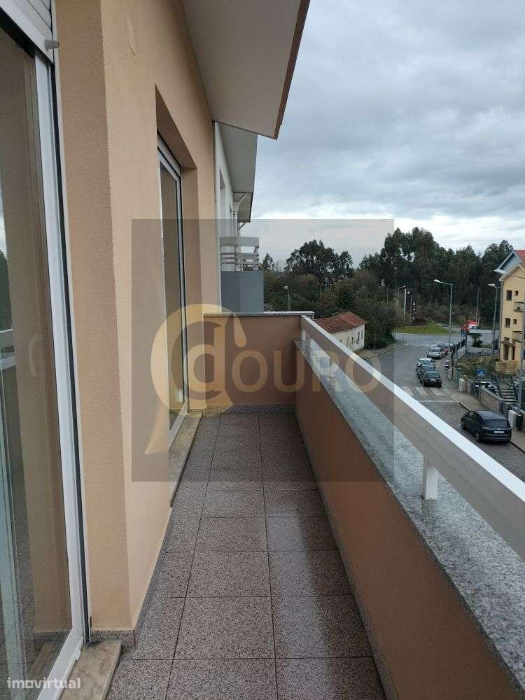 APARTAMENTO T3 RENOVADO EM ÁGUAS SANTAS-15