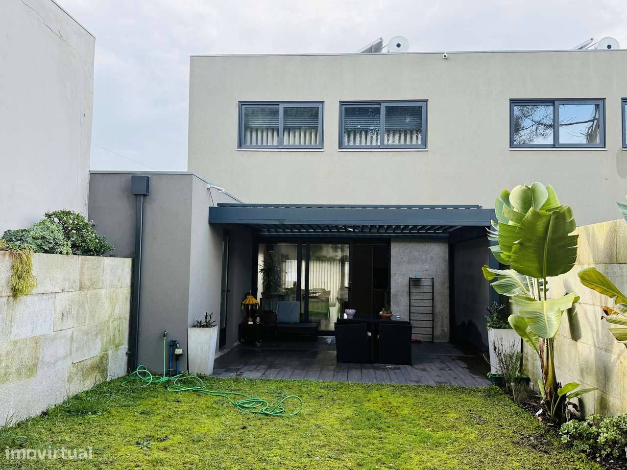 Moradia 3 frentes 200m praia-43