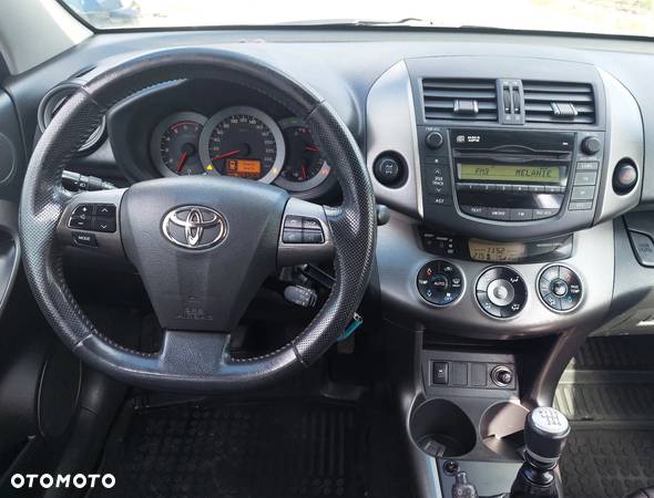 Toyota RAV4 2.2 D-4D 4x4 Comfort - 31