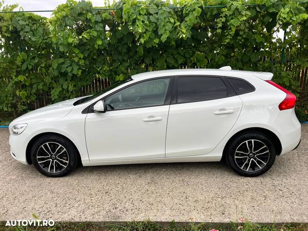 Volvo V40 D3 Aut. Momentum - 6