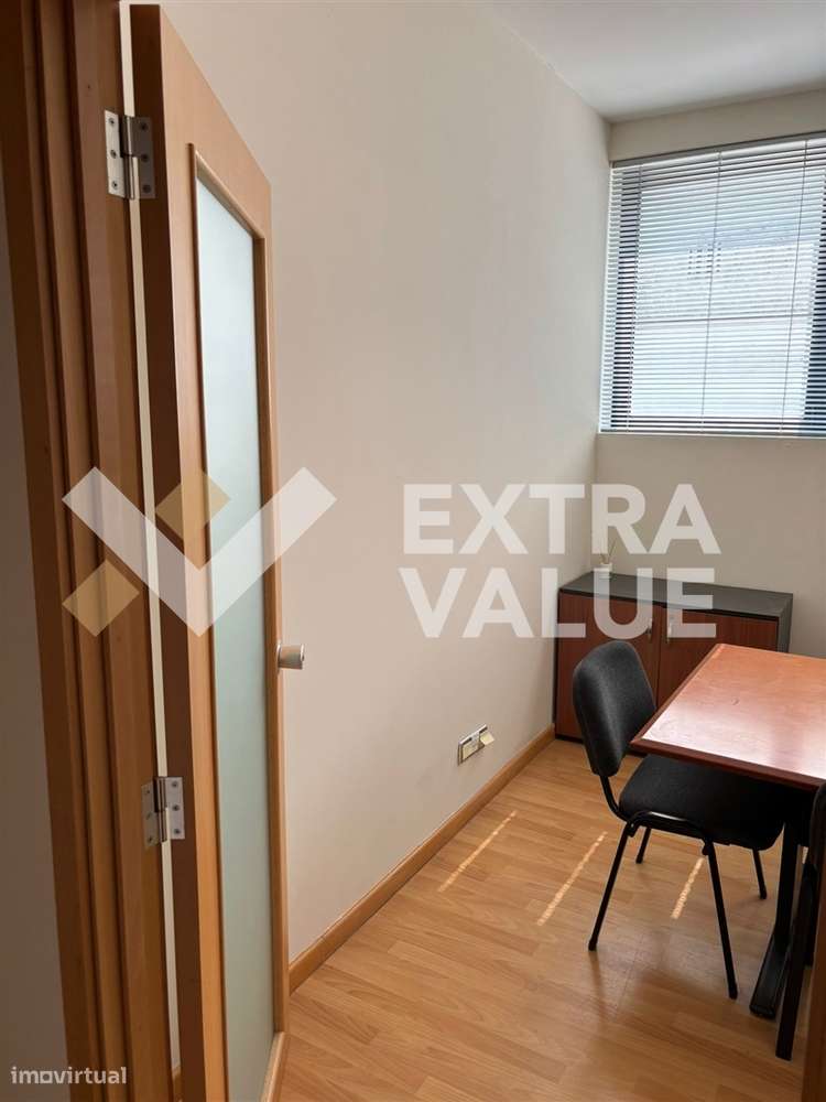 Armazém  Venda em Mafamude e Vilar do Paraíso,Vila Nova de Gaia-31