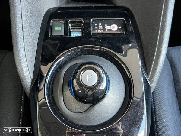 Nissan Leaf N-Connecta Two Tone - 17