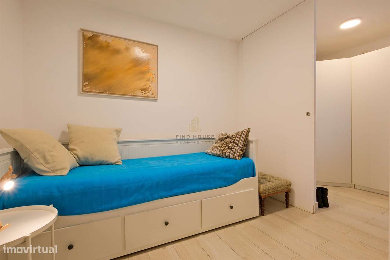 Apartamento T2 com licença para A.L. no centro de Lisboa-14