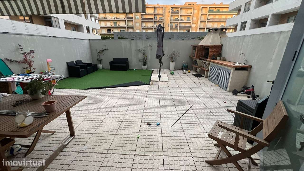 T3 com piscina e garagem em Ermesinde-2