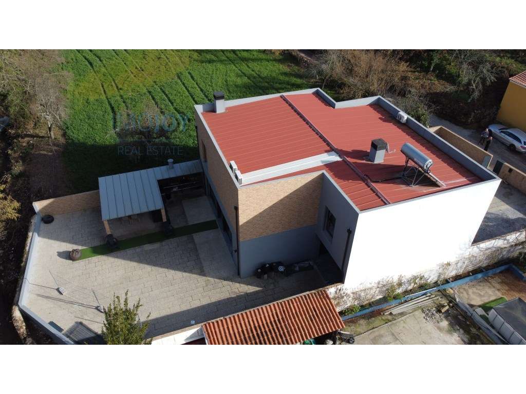 Moradia Contemporânea T4 com Espaço Exterior em Portalegre - Grande imagem: 4/32