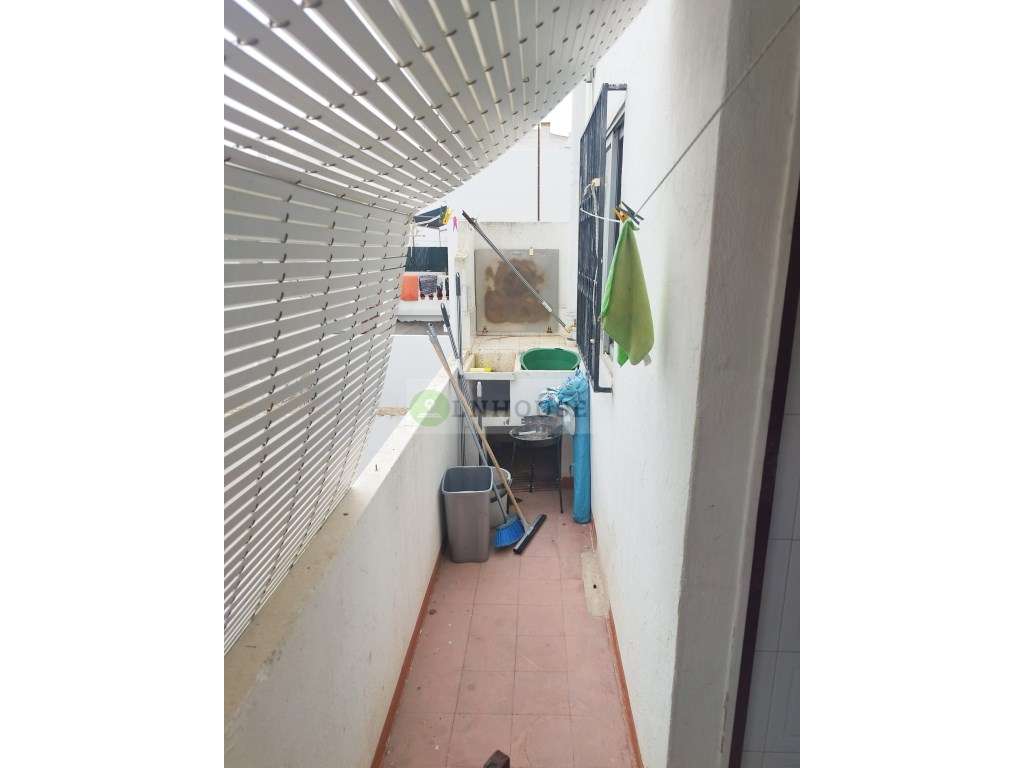 Exclusivo LNHOUSE: Prédio Inteiro / Venda Conjunta de Dois T2 no Ce...-27