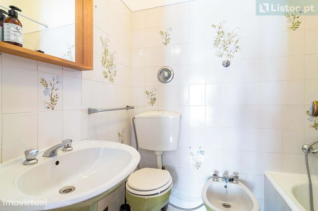 Apartamento T2+T1 com vista mar, no Monte Estoril-14