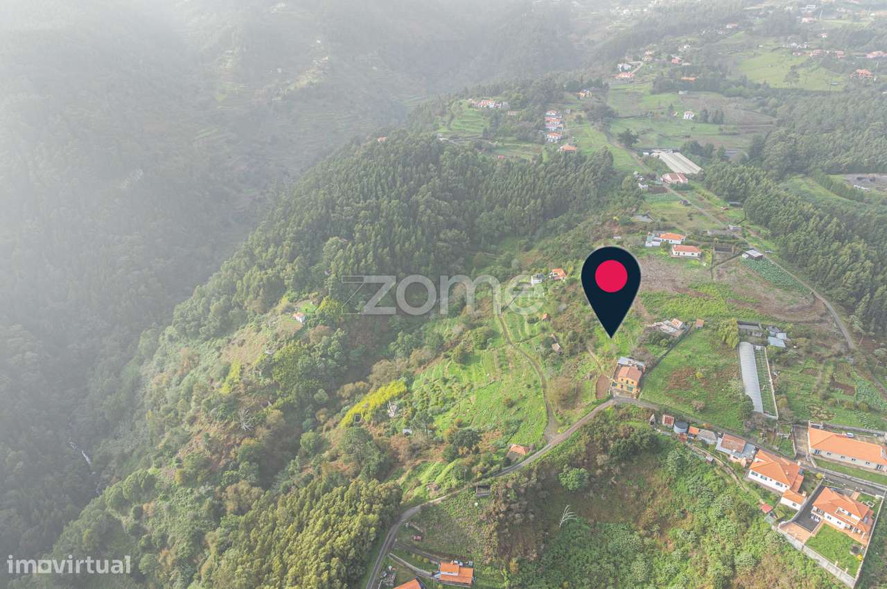 Moradia para recuperar com 2.600 m² de terreno em Santa Cruz-5