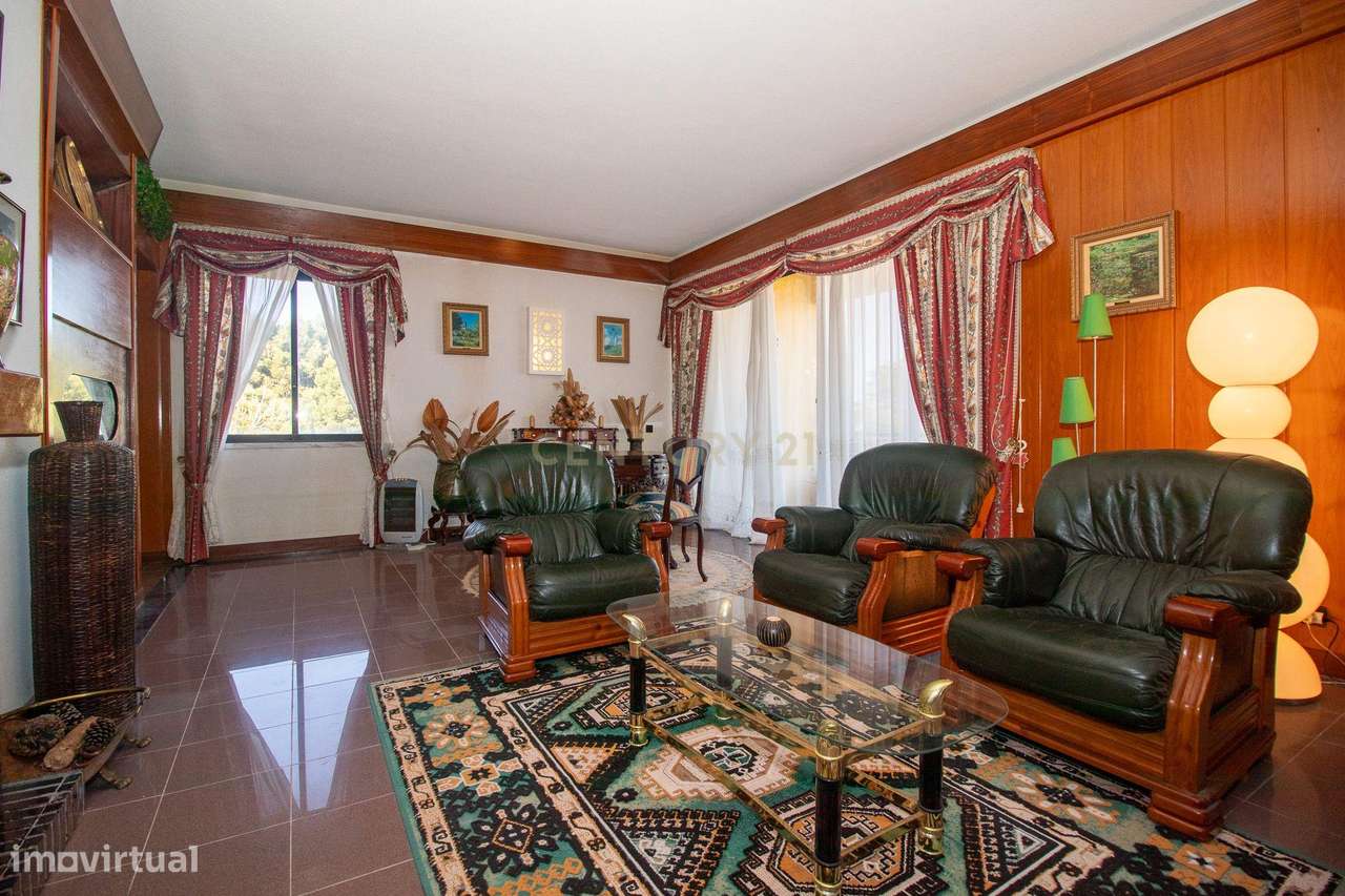 Magnífica Moradia de 13 assoalhadas à Venda no Linhó / Sintra-9