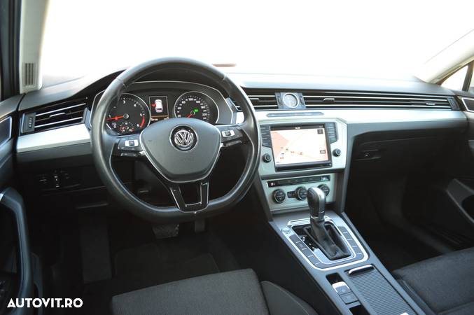 Volkswagen Passat Variant 2.0 TDI DSG (BlueMotion Technology) Highline - 19