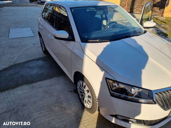 Skoda Fabia 1.0 TSI Ambition - 2