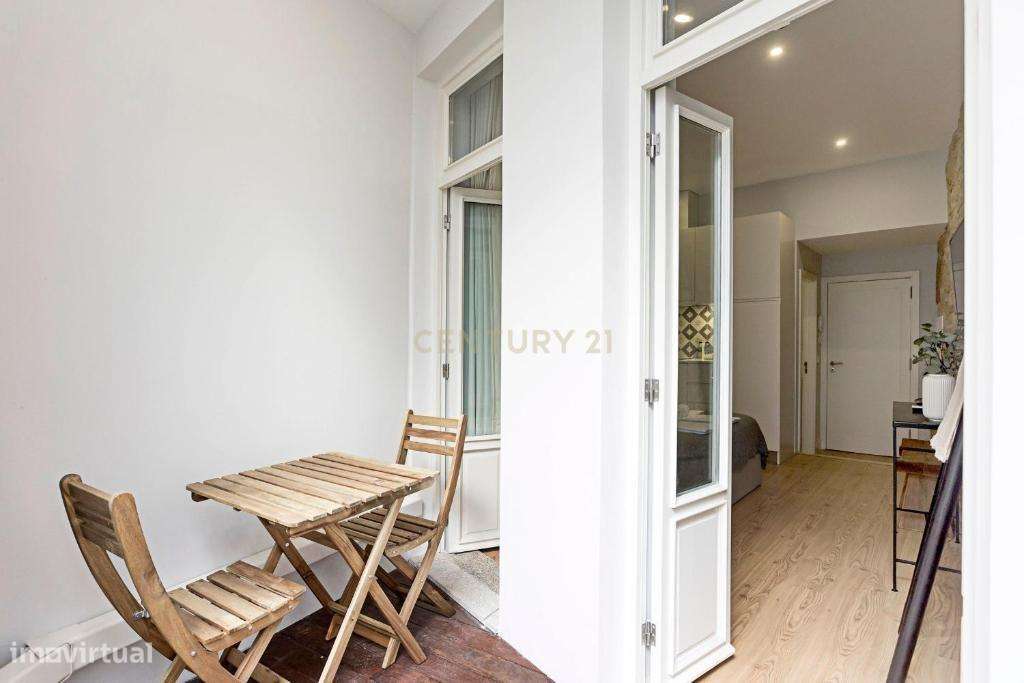 Prédio totalmente reabilitado com 5 apartamentos T0, no Centro Históri-20