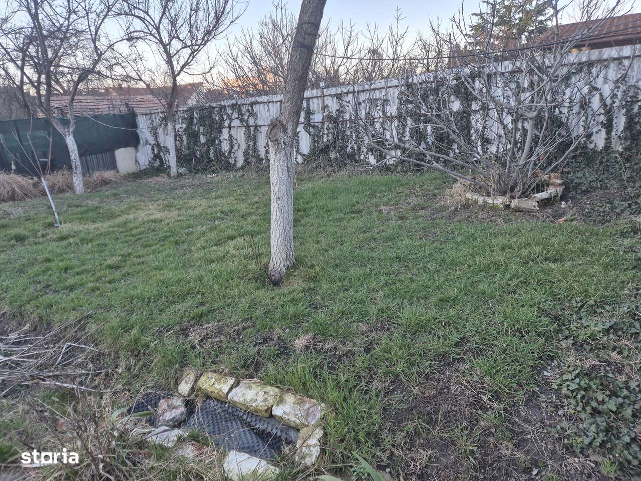 Casă cu 2 camere, Teren 301 mp, acces curte comuna , Pret redus-2