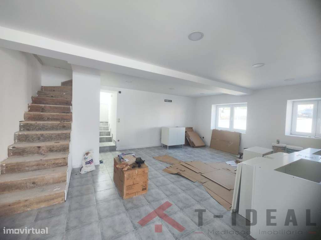 Moradia T3 Renovada com Espaço Exterior - Grande imagem: 4/14