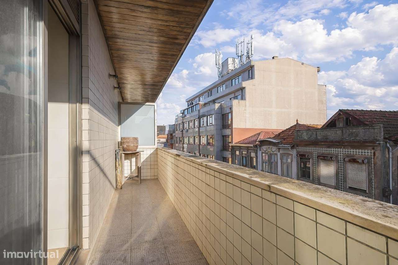 Apartamento T3 Exclusivo na Rua Soares dos Reis – Vila Nova de Gaia-12