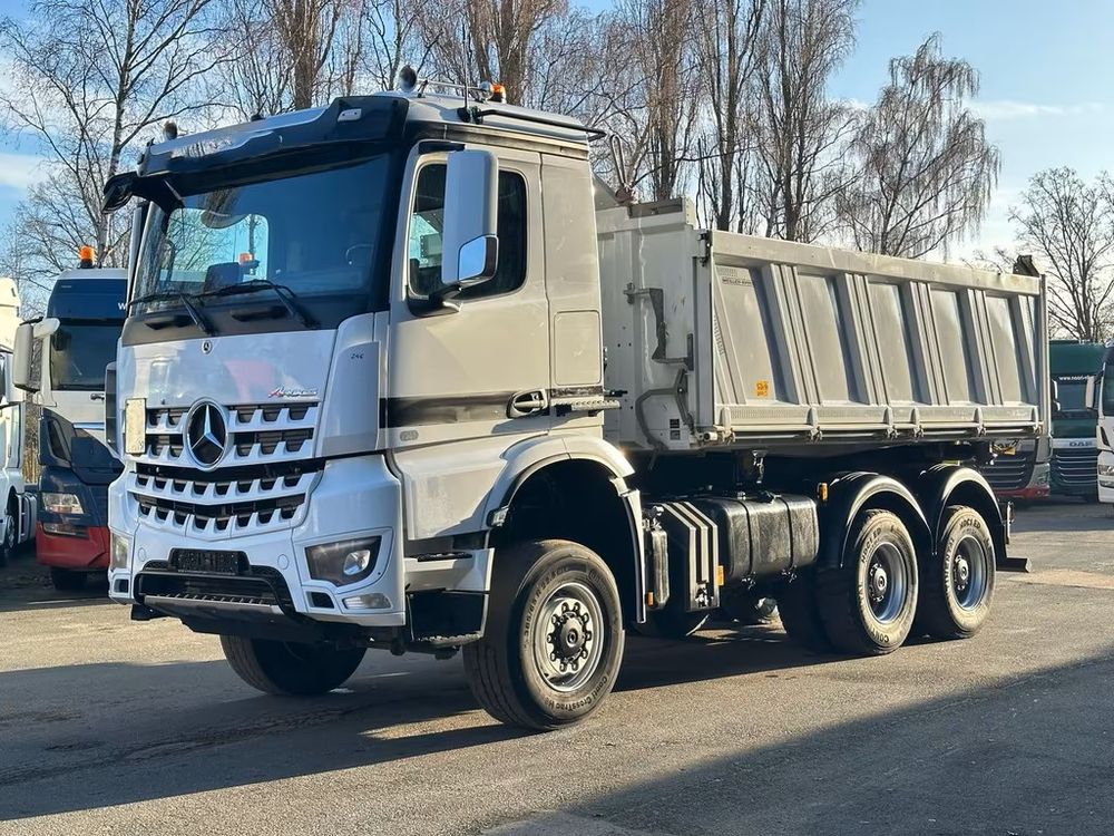 Mercedes-Benz Arocs 2023