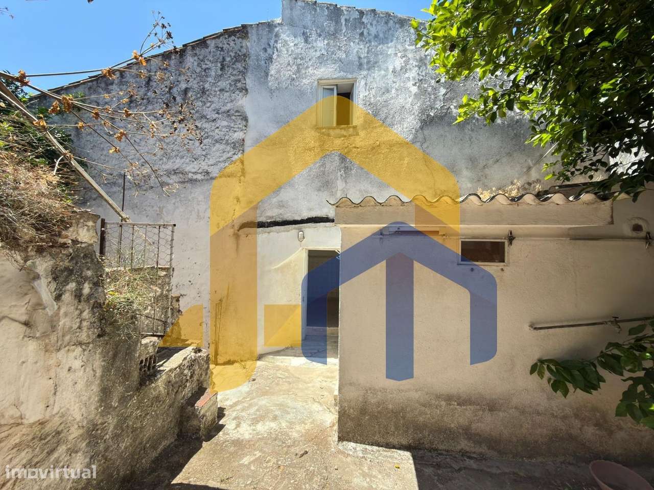 Moradia T1 com Jardim | Dentro da Muralha de Estremoz-23