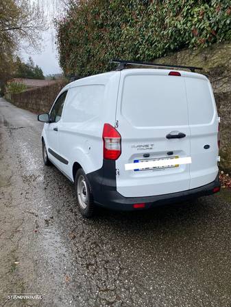 Ford Transit Courier - 4