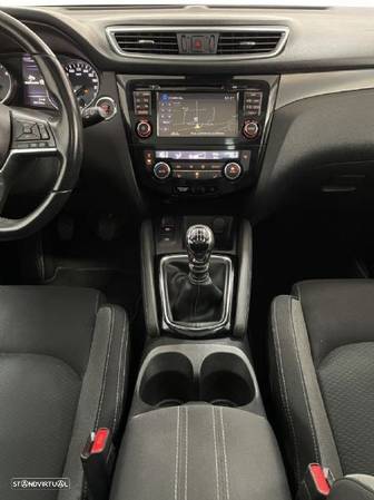 Nissan Qashqai 1.5 dCi N-Connecta 18 - 27