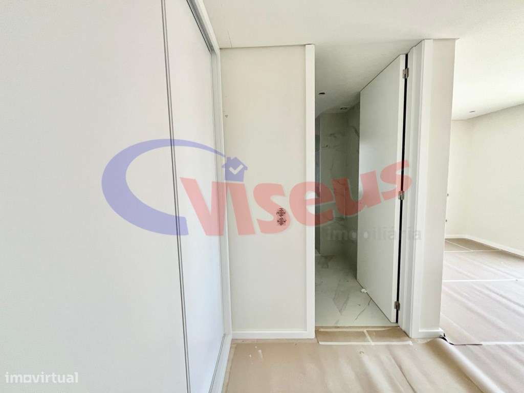 Apartamento T3 Penthouse Coimbrões-34