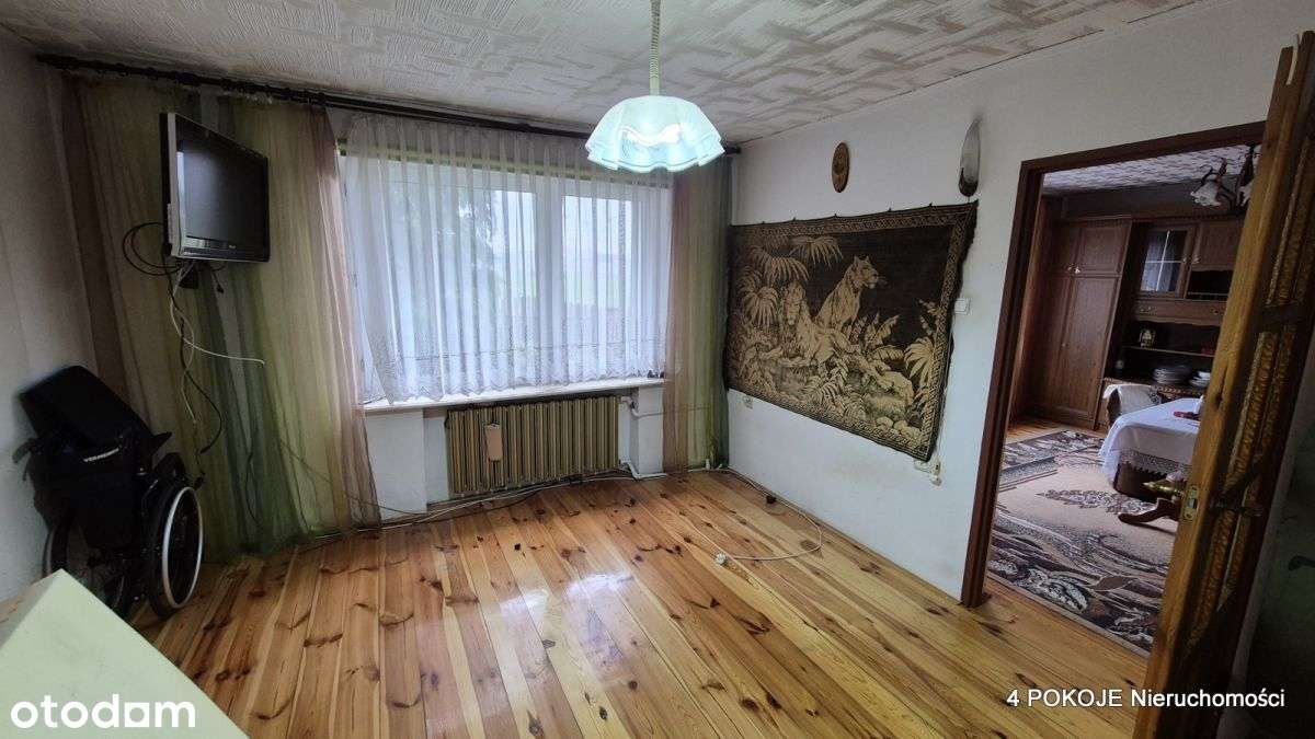 *Dom z budynkiem gospodarczym*-8