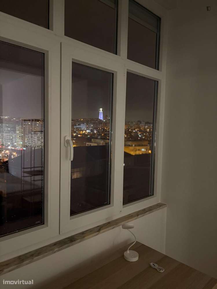 Quarto - localizado em Almada Lisbon - Grande imagem: 2/9