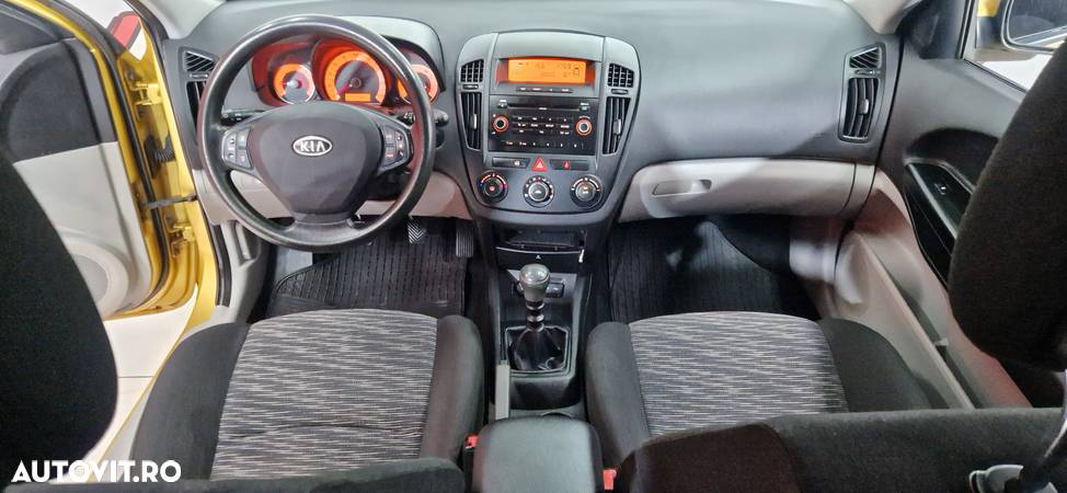 Kia Ceed 1.6 CRDi 90 Vision - 6