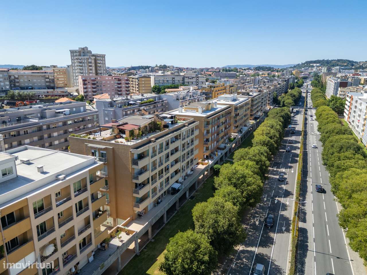 Oportunidade! - Trespasse de um prestigioso Take Away em Braga - Grande imagem: 3/42