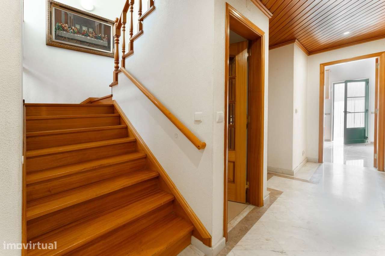 Moradia Geminada T5 + 2 com estacionamento, Alcabideche, Cascais-10