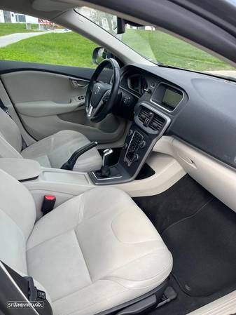 Volvo V40 2.0 D2 Momentum - 15