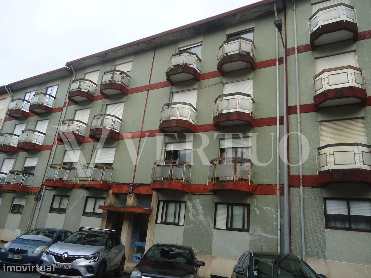 ½ T2 V.N. Gaia | Vista Rio Douro | Garagem Fechada | Venda Judicial-1