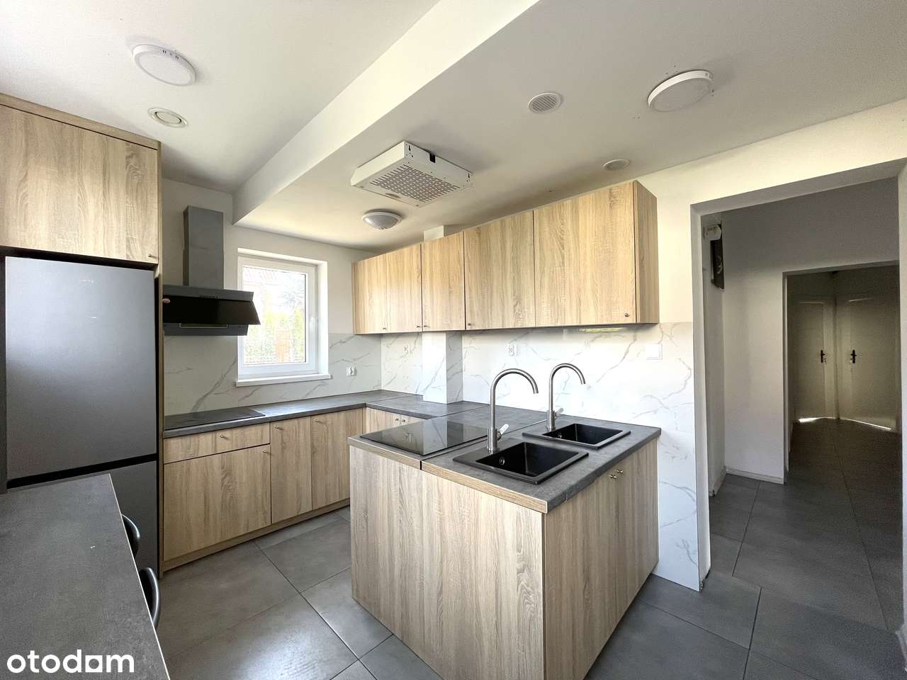 Przestronny Dom Działka 800m2 Bielany Wrocławskie!-2