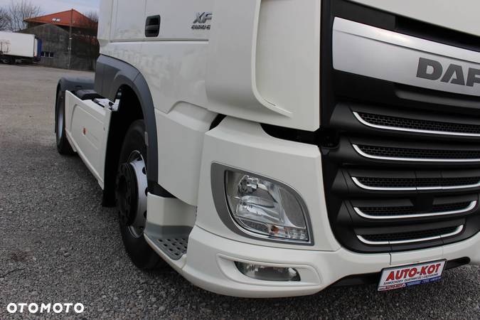 DAF XF 106.460 /LODÓWKA /PEŁNY SPOILER / OPONY 90% /**SERWIS FR **/ IDEALNY STAN / - 17